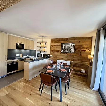 Grand T4 Lumineux En Plein Coeur De Apartamento